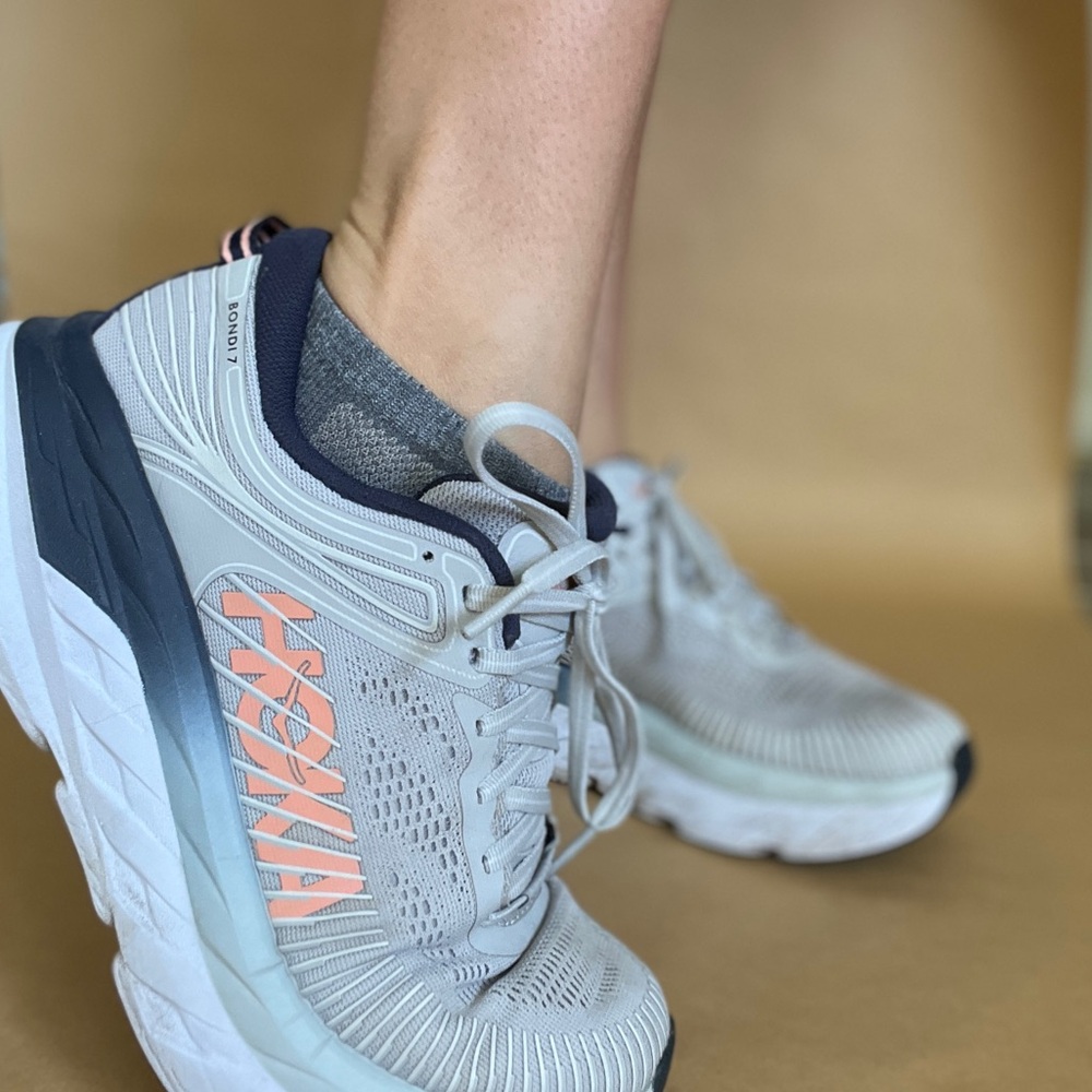 Hoka Bondi size 7, Wide
